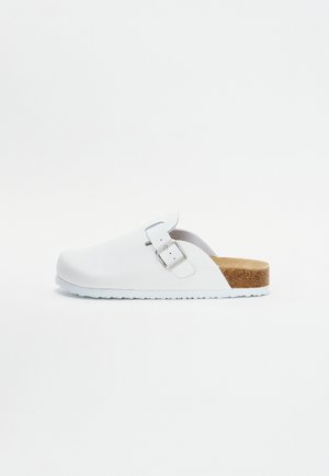 Pier One
LEATHER UNISEX - Chaussons - white