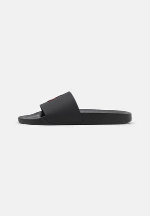 Polo Ralph Lauren
SIGNATURE PONY SLIDE - Sandales de bain - black/red