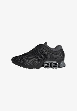 adidas Originals
MEGARIDE - Baskets basses - core black/grey five/iron met.