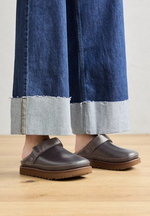 UGG
GOLDENSTAR - Sabots - ironwood