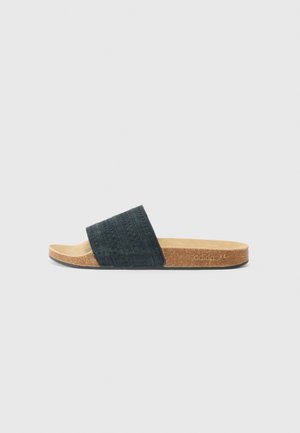 adidas Originals
ADILETTE UNISEX - Mules - core black