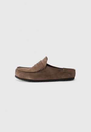 Birkenstock
NAPLES WRAPPED LEVE BG REGULAR UNISEX - Mules - concrete gray