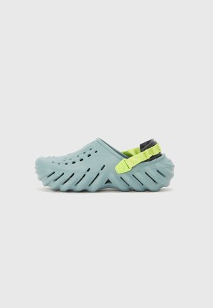 Crocs
ECHO UNISEX - Sabots - pond