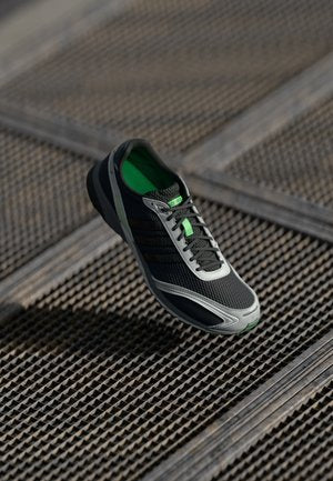 adidas Originals
ADIZERO ADIOS OG UNISEX - Baskets basses - screaming green/grey five