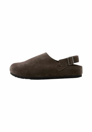 Next
REGULAR FIT - CLOSED TOE BACK STRAP - Sabots - brown
