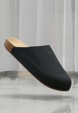adidas Originals
ADIMULE UNISEX - Sabots - core black