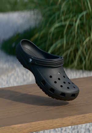 Crocs
CLASSIC UNISEX - Mules - black