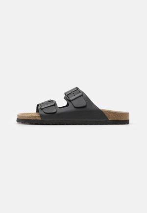 Pier One
LEATHER UNISEX - Chaussons - black