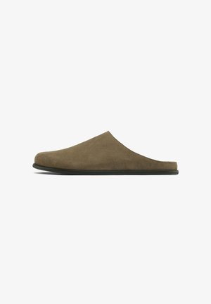 Massimo Dutti
Mules - beige
