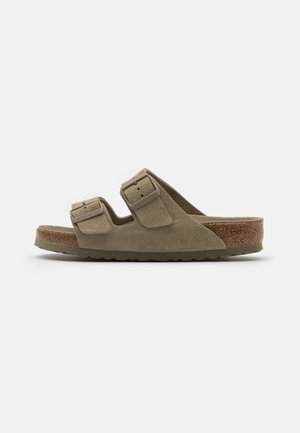 Birkenstock
ARIZONA SOFT FOOTBED - Mules - faded khaki