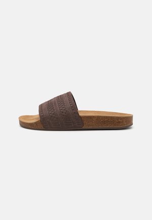 adidas Originals
ADILETTE UNISEX - Mules - brown