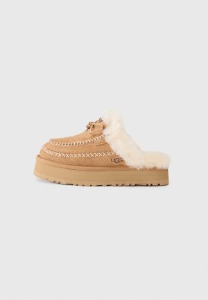 UGG
DISQUETTE ALPINE - Sabots - chestnut